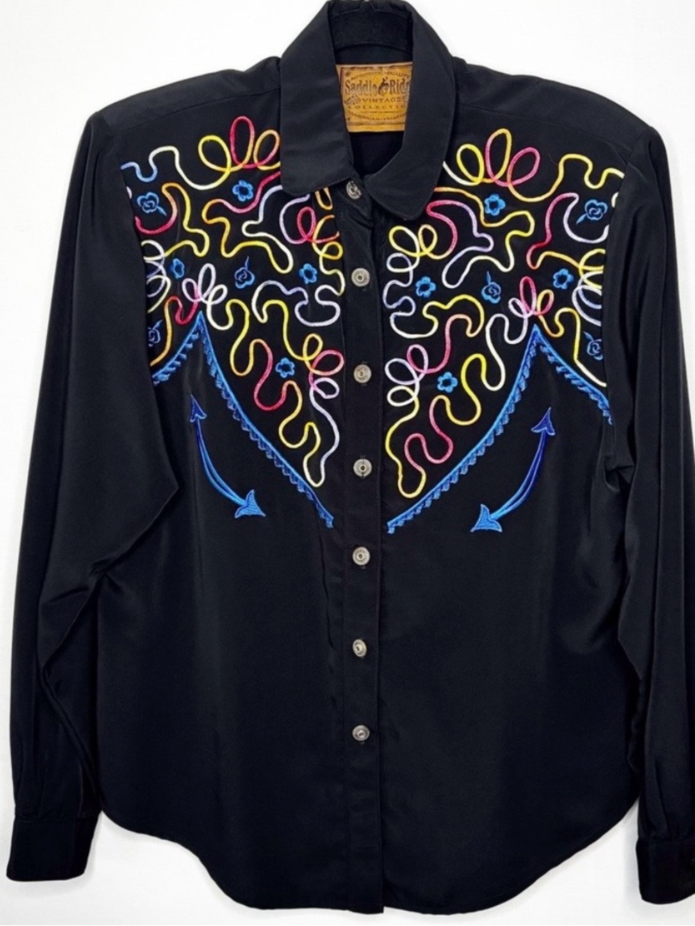 Saddle Ridge Vintage Western Point
Blouse Size M Embroidered Black
Cowgirl USA